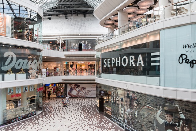 Compras de Final de Ano o que as Donas de Casa tem Buscado em Lojas de Varejo